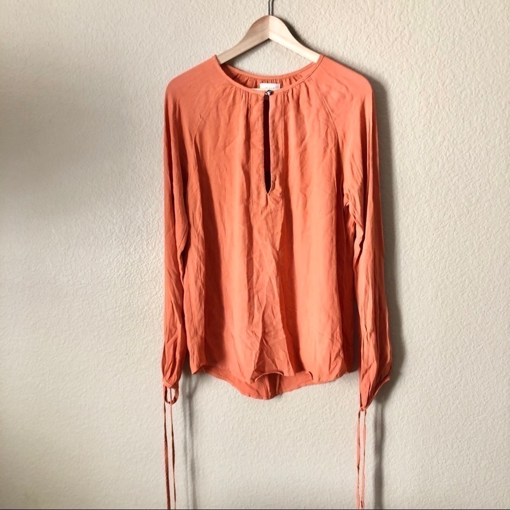 Tina jo ghost crepe little poet tie sleeve top